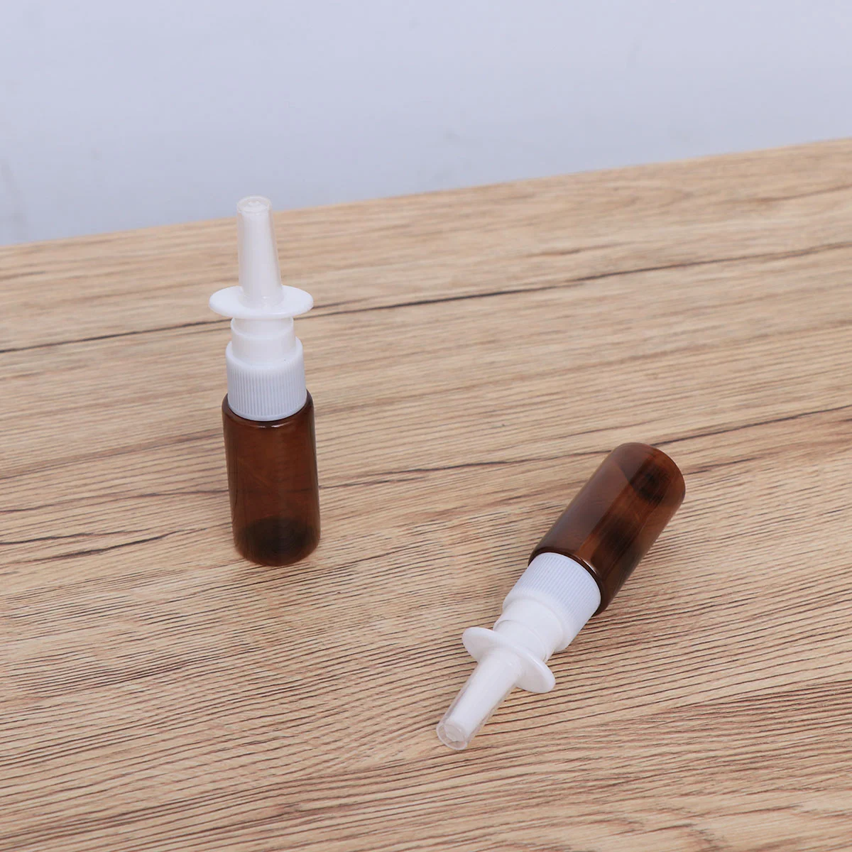

30ml Plastic Nasal Sprayer Bottles Refillable Fine Mist Spray Bottles With Fine Nose Sprayer Press Spray Head Perfume