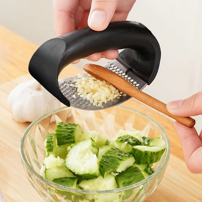 Multi-function Garlic Ginger Press Hand Held Grinding Slicer