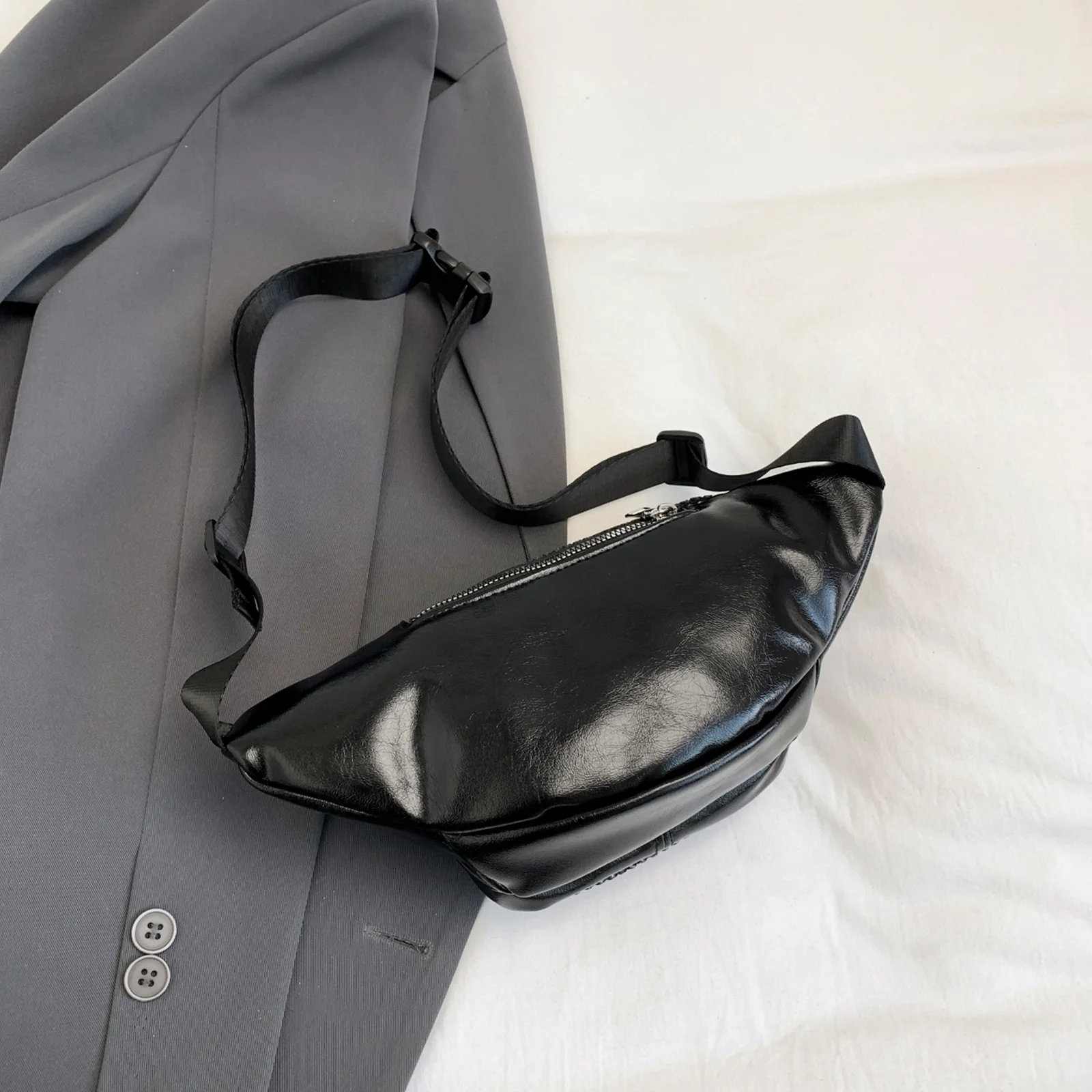 PU Leather Fanny Pack with Adjustable Strap Belt Bag Fashion Chest Bag for Lady Party Outdoor Traveling Beach