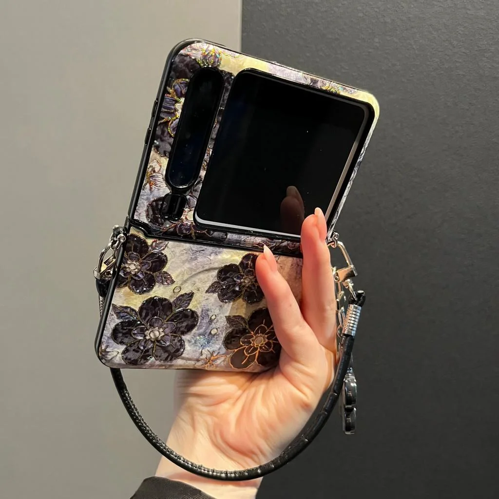 Clear Ocean Fish Shell Phone Case with Pearl Cloud Chain - Minimalist and Lovely Design