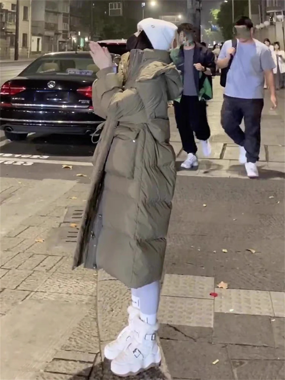 Design Style Chinese Trend Hooded Down Jacket for Women's Winter Wear New Loose Knee Length 90 White Duck Down Jacket 2023