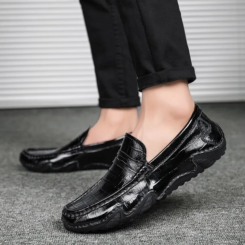 

Slip on Shoes Men High Quality Spring Autumn Men Casual Genuine Shoes Black Gray Fashion Sneakers Youth Loafers Driving Moccasin