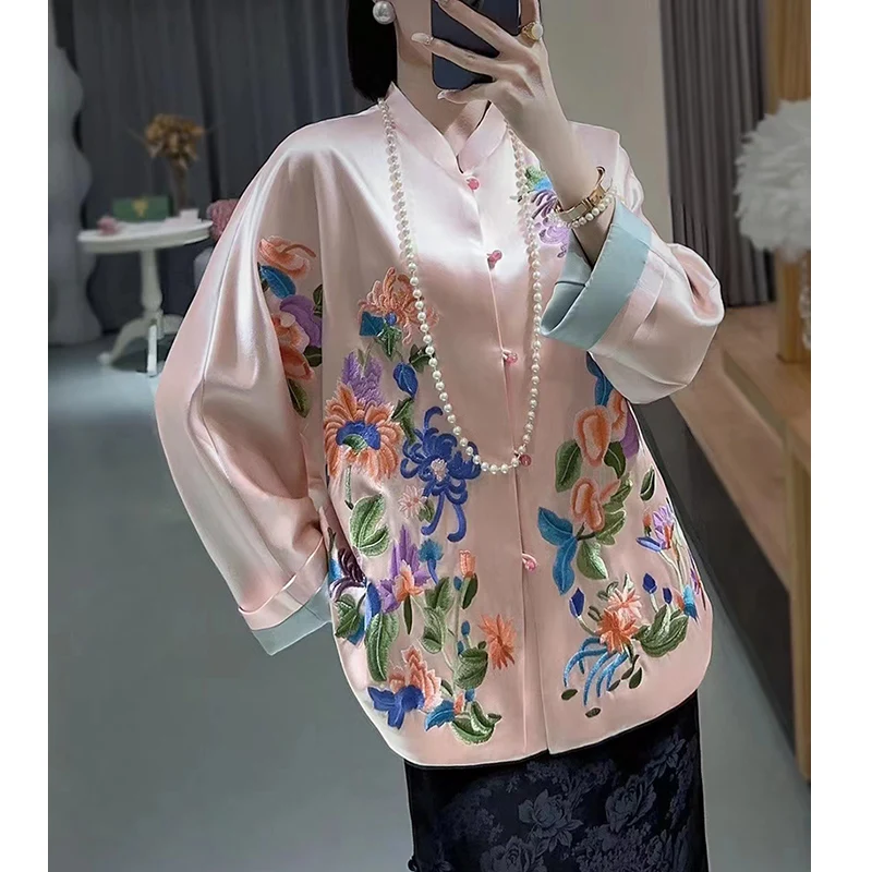 

Spring New Chinese Style Standing Collar Acetate Fabric Embroidered Chrysanthemum Fashion Contrast Color Cuff Coat Women S-XXL