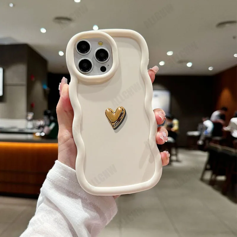 Elegant 3D Gold Heart Wavy Silicone Phone Case