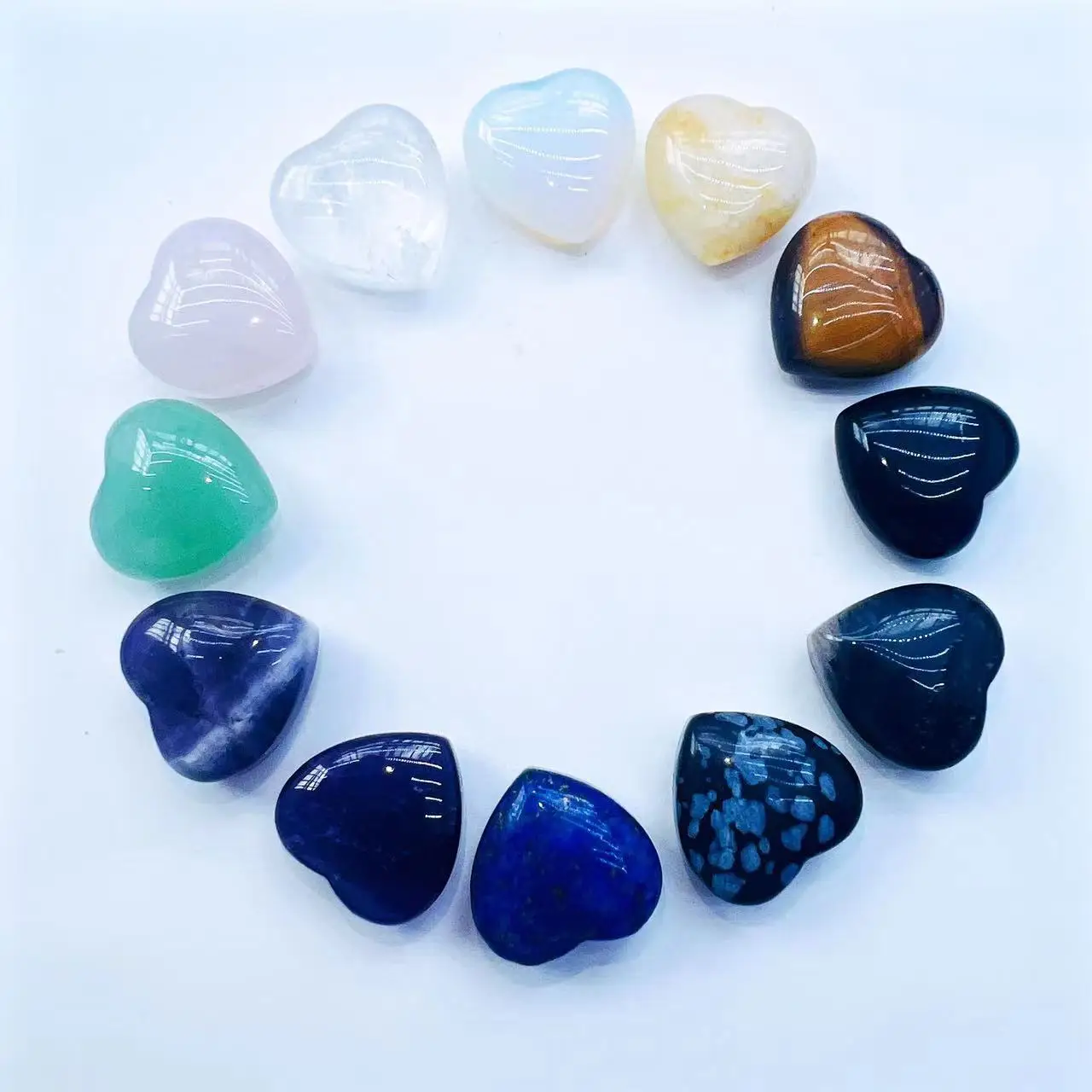 

4pc 2cm Natural Different material Heart Crystal Semi-Precious For Home Office Garden And Potted Plants Fish Tank Decorations