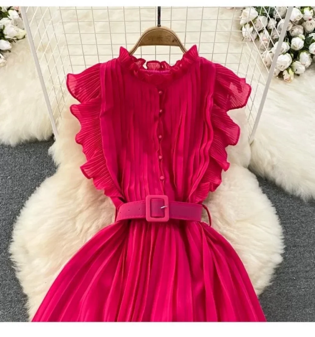 Damenkleid mit Stehkragen, Puffärmeln und geripptem Rock