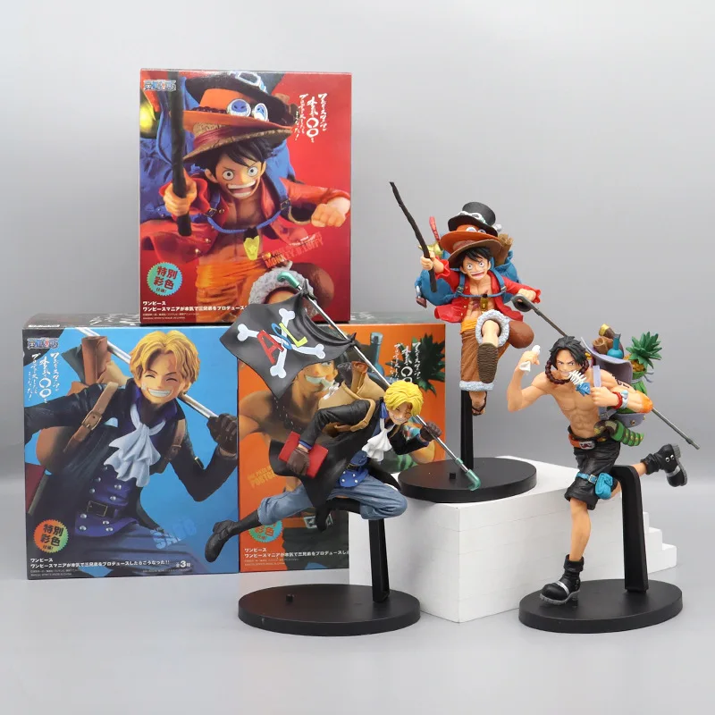 

Bandai Anime One Piece Luffy Three Brothers Sabo Ace Luffy Running Model Office Decoration Children's Collection Gift Toy