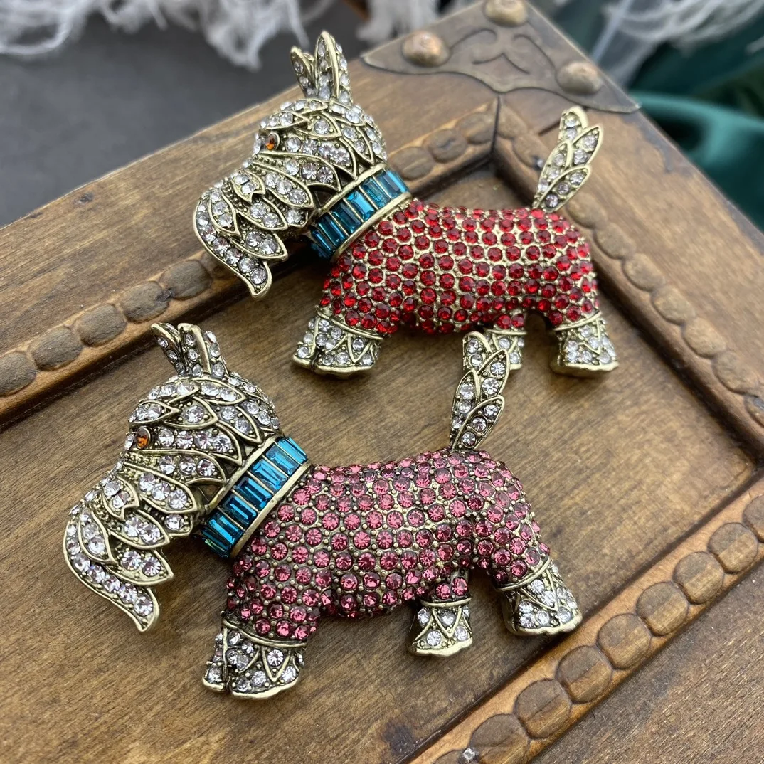 Vintage Zircon Inlaid Stylish Versatile Dog brooch