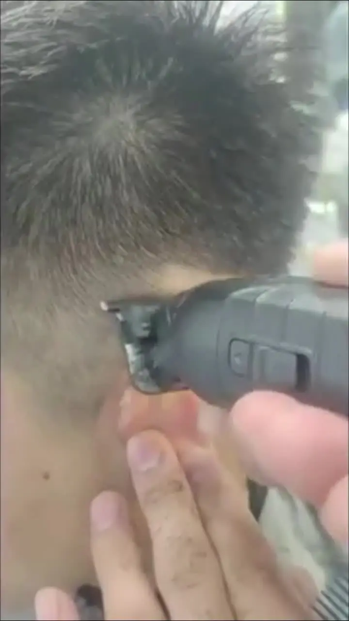 Kemei KM-2299 Профессиональный беспроводной триммер для волос