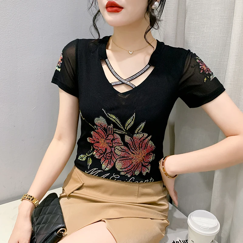 

2023 New Summer European Style Double Mesh T-Shirt Hollow Out Chic Sexy Back Shiny Diamonds Women's Tops Short Sleeve Tees 33106