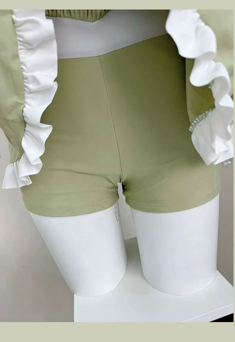 Swimsuit Image 13