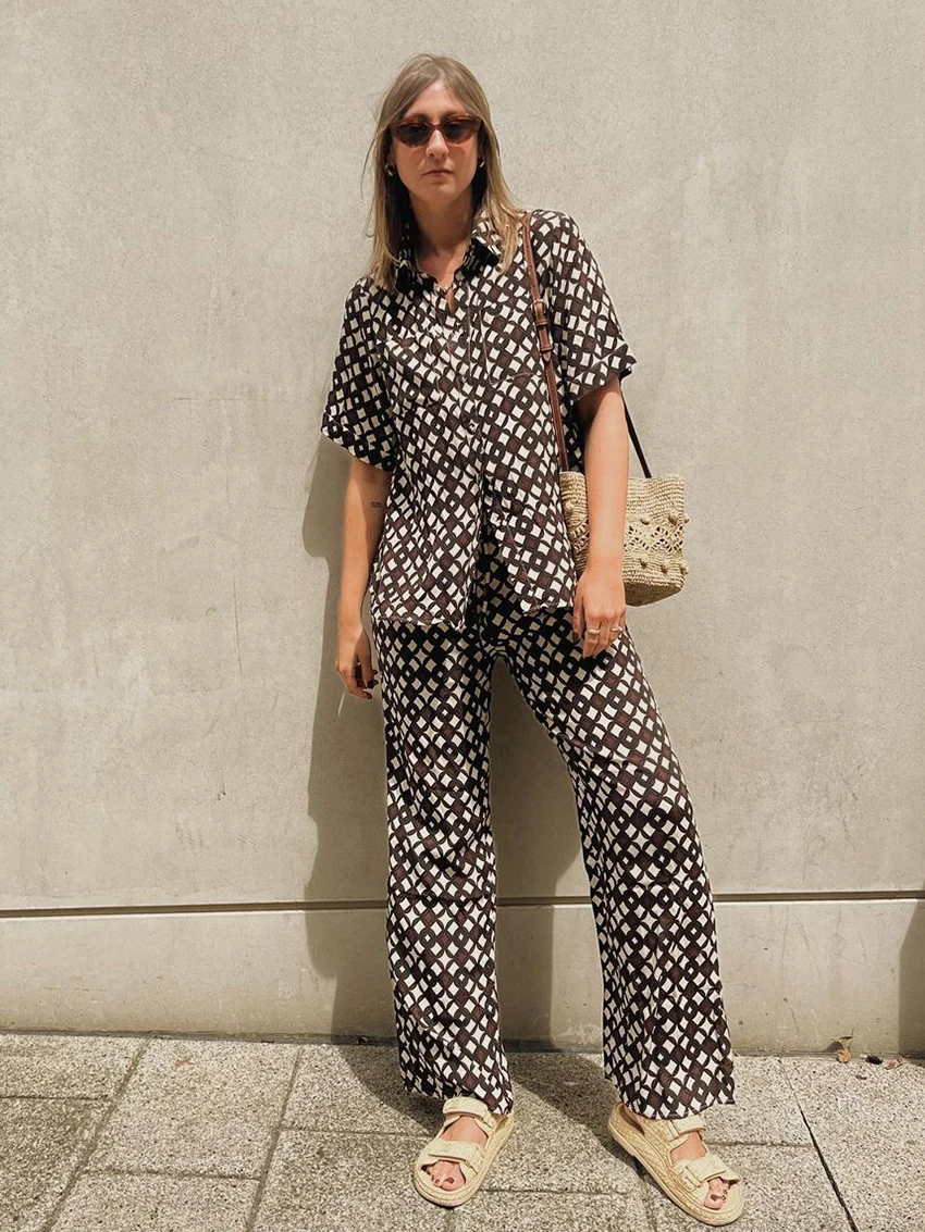 Marthaqiqi Loose Female Pajamas 2 Piece Suits Turn-Down Collar Sleepwear Half Sleeve Nightwear Pants Causal Women Nightgowns Set