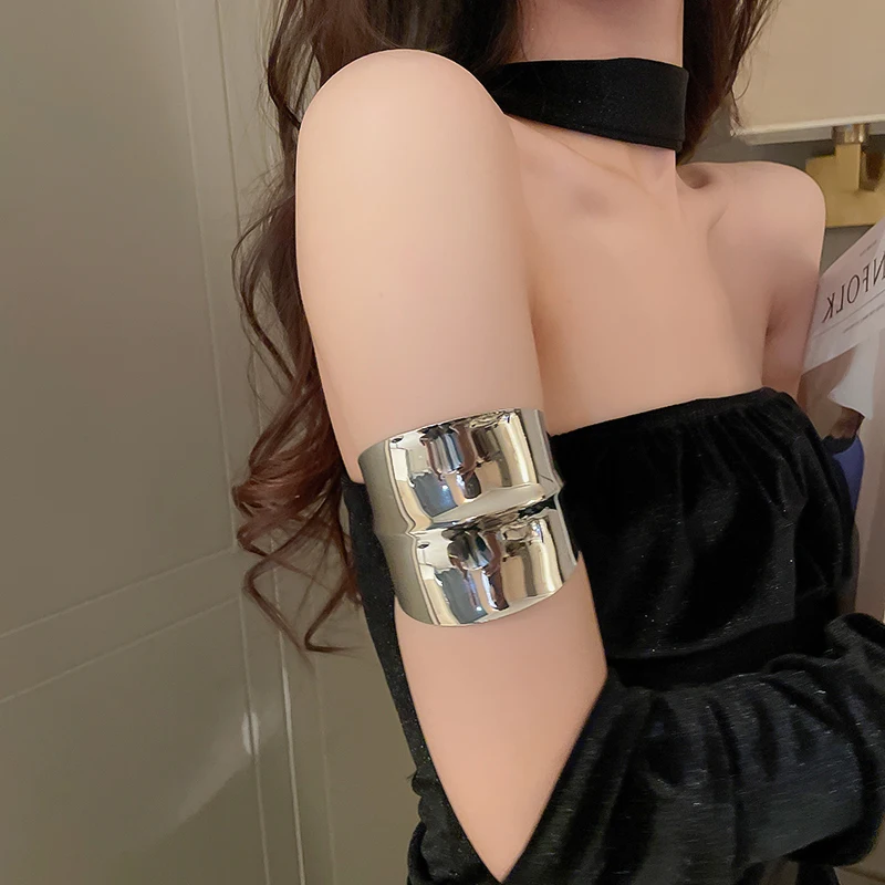Geometric Alloy Bracelet for Women - Image 10