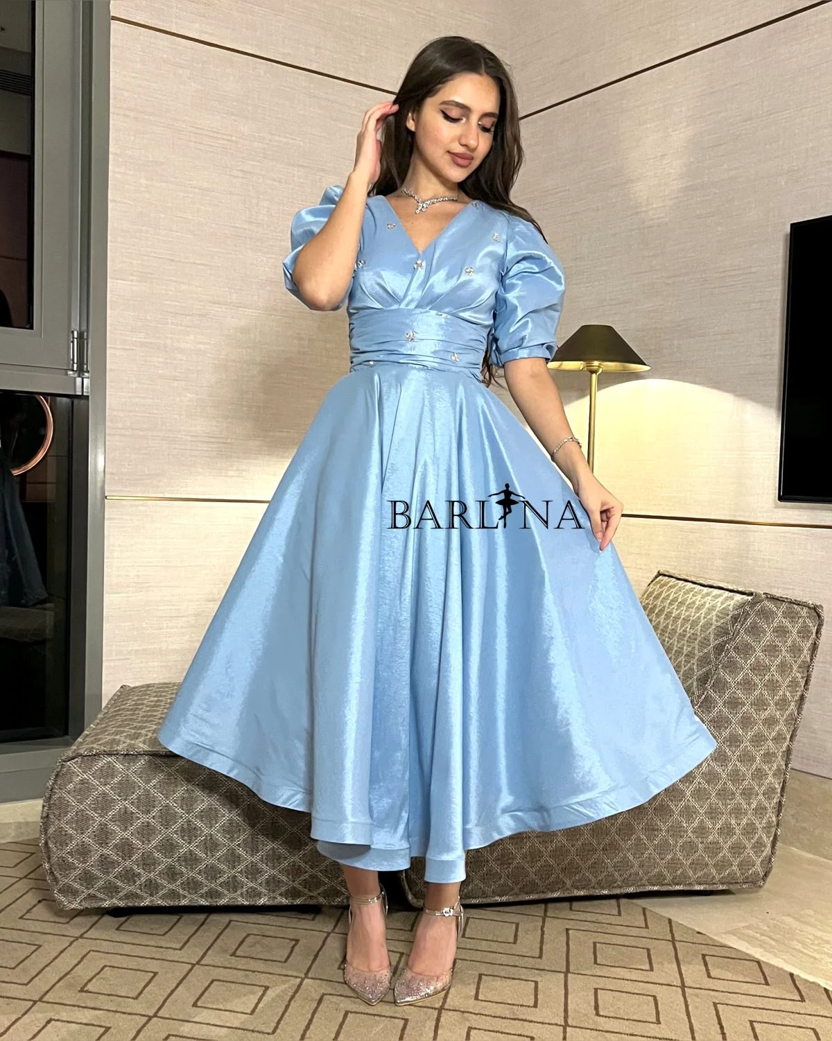 Vestido Baile Curto: Tendências, Estilos e Dicas para Escolher o Ideal, image size:1200x1501