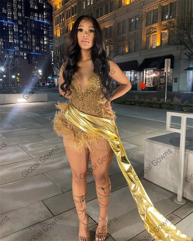 Gold Sweetheart Short Prom Dress For Black Girls Bead Crystal Feathers Birthday Party Dresses With Tail Min Cocktail Customized
