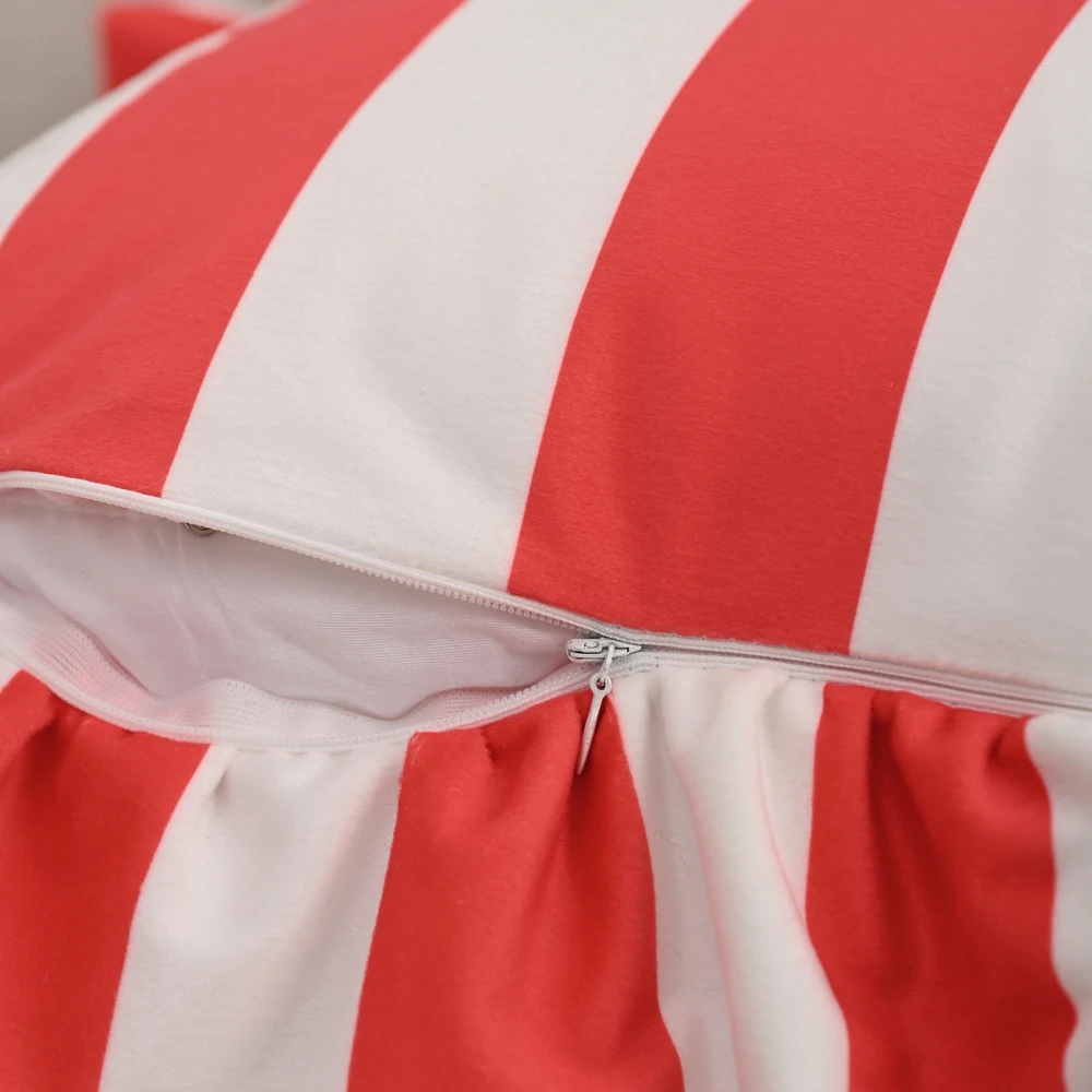 Striped Lace Velvet Pillowcase Image 9