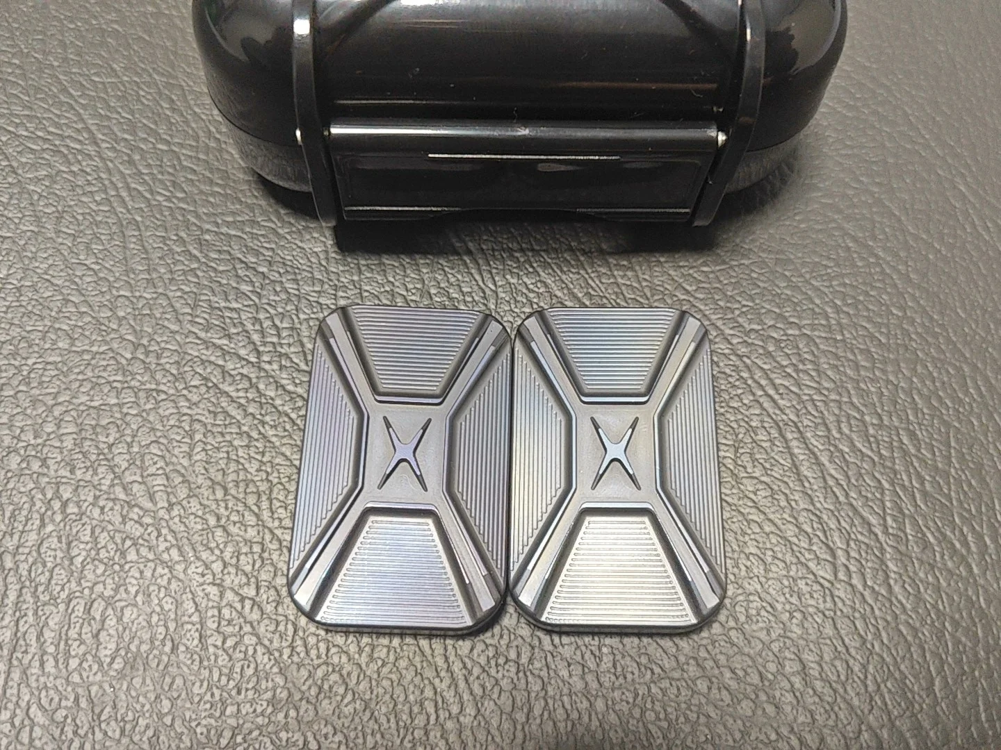 

Restless x2 Xiamu EDC titanium alloy unlimited promotion card