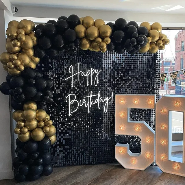 Black and gold backdrop  Birthday decorations, Grad party decorations,  Balloon decorations