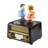 1Set Couple Kiss Music Box Birthday Gift Party Supply Diy Radio Shape Antique Carved al Anime 1