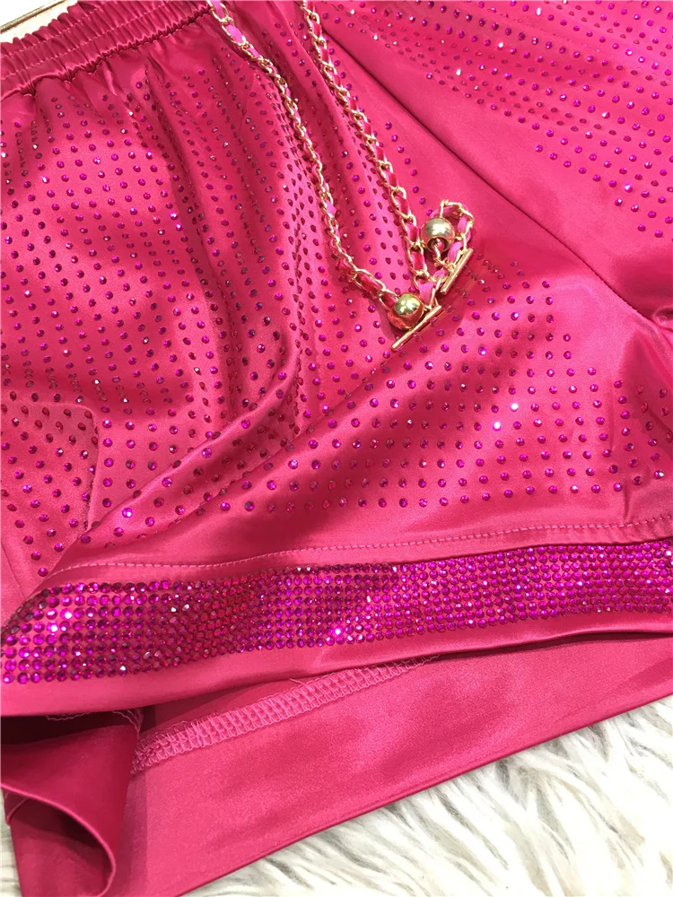 European Heavy Hot Drilling Shorts Women's Luxury Fashion Full Diamond Silky Satin Straight Pants 2024 Summer New Short Pants