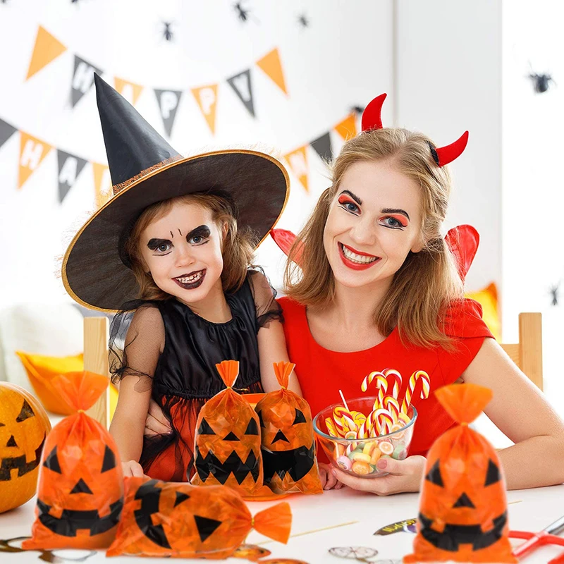 100 Pz Sacchetti di Halloween Sacchetti di Plastica Dolcetto o Scherzetto Sacchetto Sacchetti da regalo di Halloween Bomboniere Borse Zucca Fantasma Strega (25 pezzi ciascuno