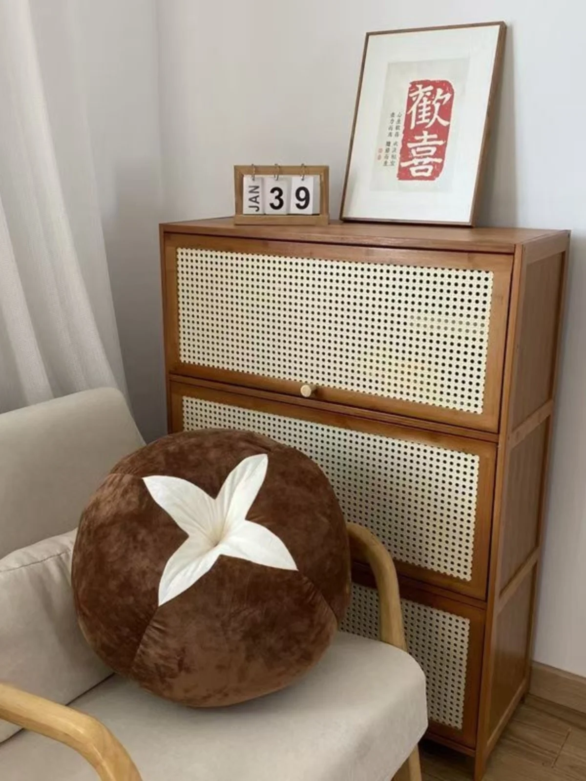 ato Cuion Musoom Pillow Decorative Sofa Pillow Bedroom Room Decor Cute Small Ornament Velvet Material PP Cotton Filling