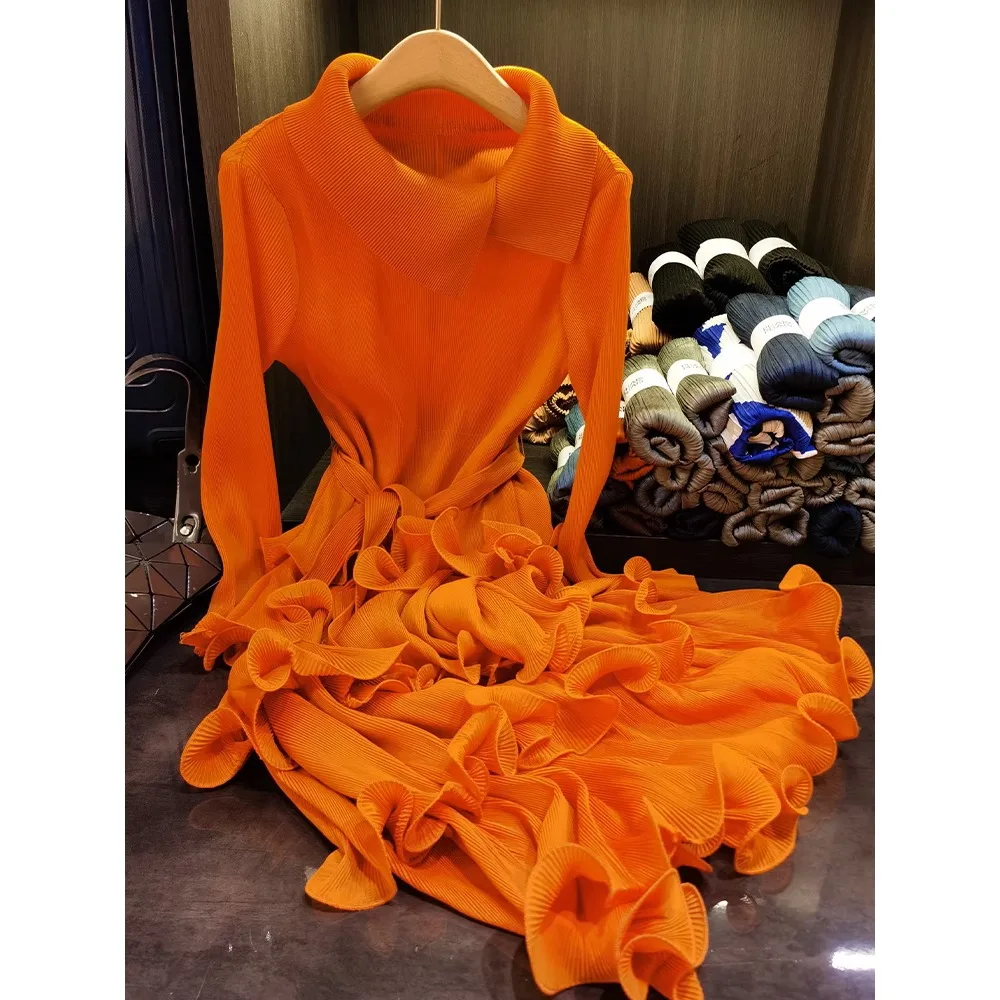 

Temperament and Elegant Lapel Wooden Ear Rim Pleated Cake Skirt Tie Waist Miyake Dress Female 2023 Fall New Loose Casual Simple