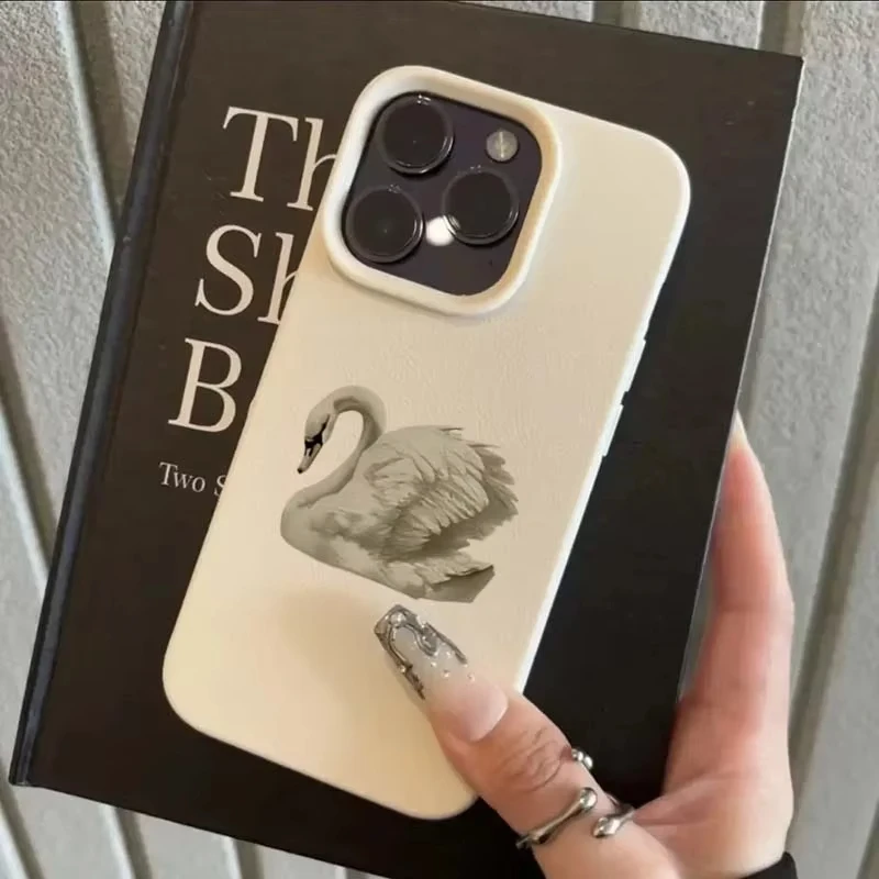 Elegant White Swan Design Shockproof Phone Case