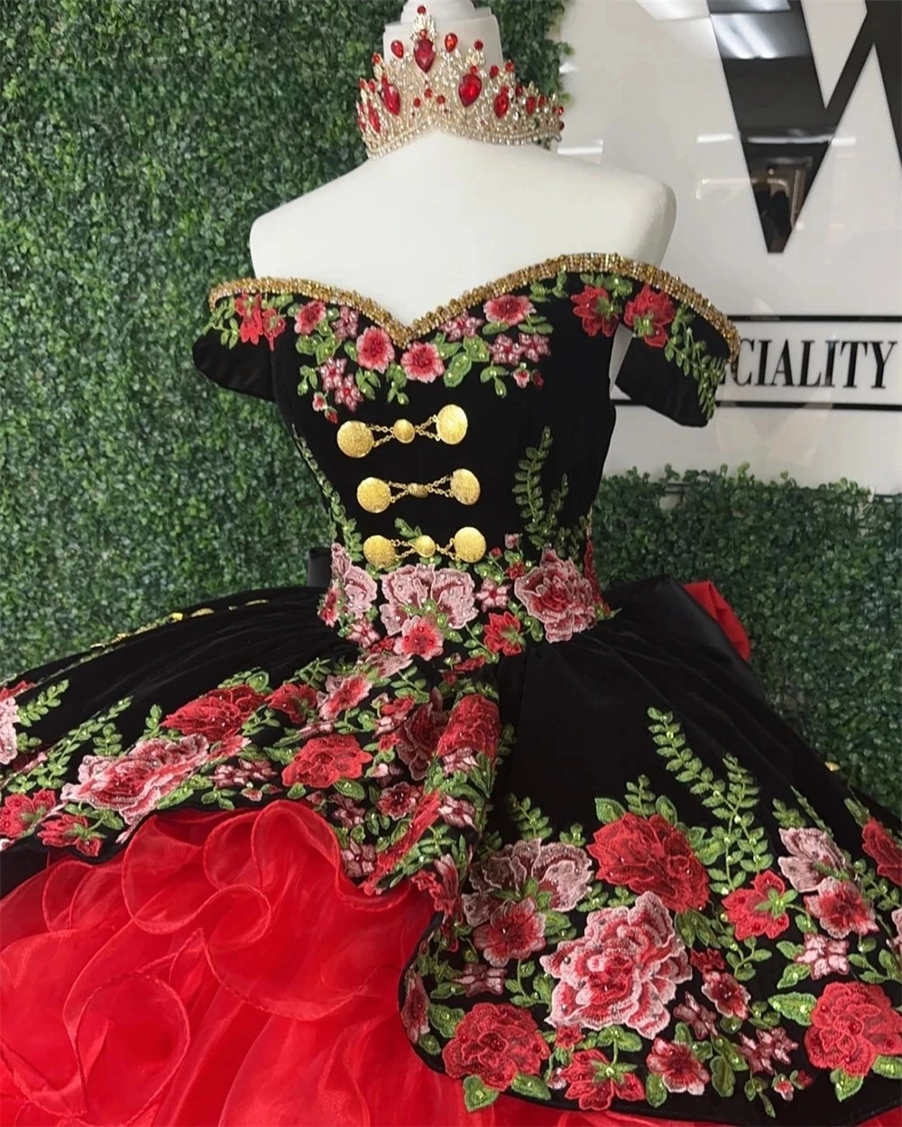 

Красное, черное бальное платье Quinceanera, с открытыми плечами, аппликацией и оборками, милые платья 16 лет, 15 лет, мексиканское