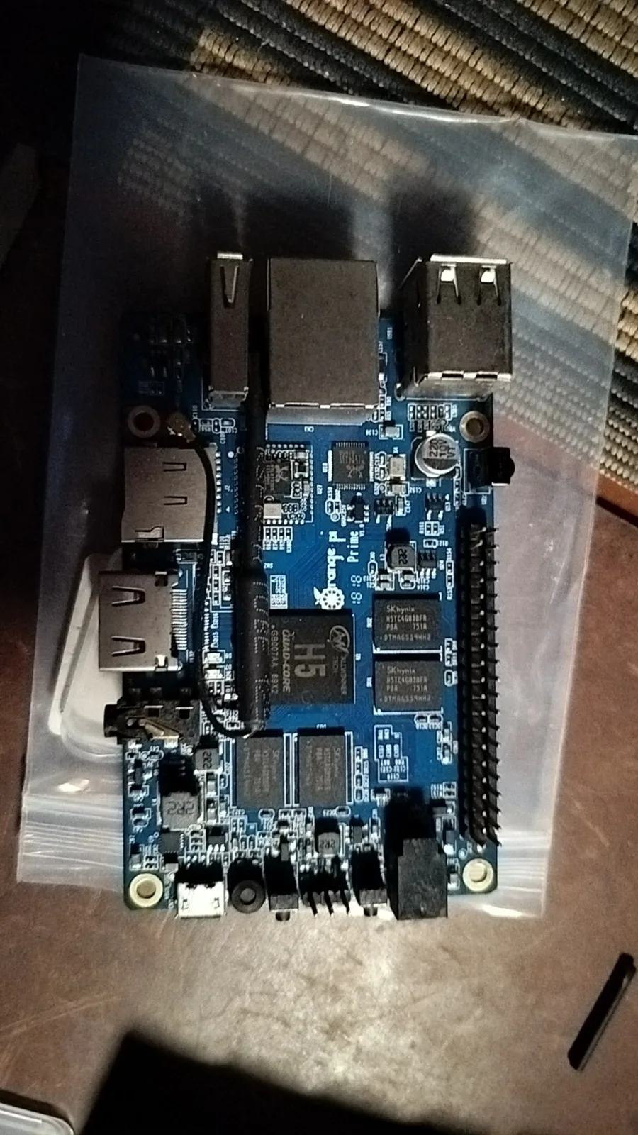 

Two machine dog hosts