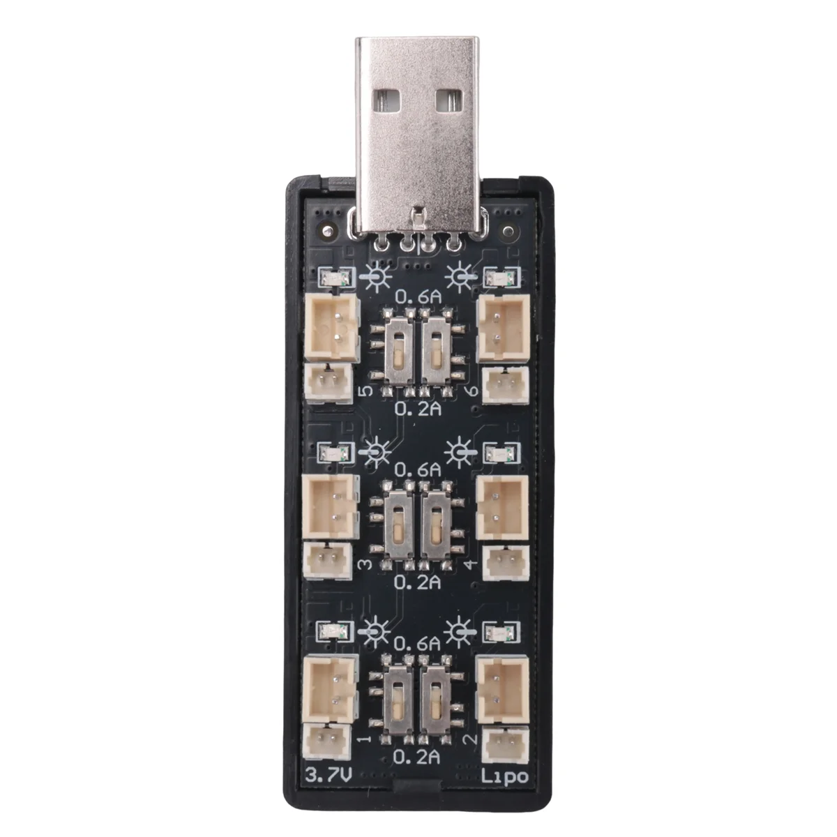 Chargeur USB pour batterie LiPo 1S branché sur une alimentation USB avec câbles Micro-JST connectés
