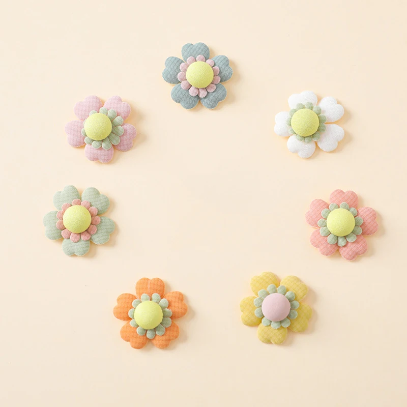 100Pcs 2,5 CM Zwei Schicht Fünf Blütenblatt Blume Gepolsterte Appliques Für Kleidung Hut Socke Nähen Dekoration DIY Haar Clip bogen Patches