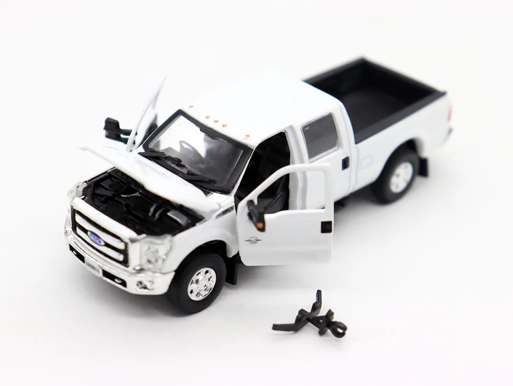 

Metal 1/64 F250 Pickup Truck Double Seats diecast Alloy Toy car for collection gift Opened Doors For Collection Gift