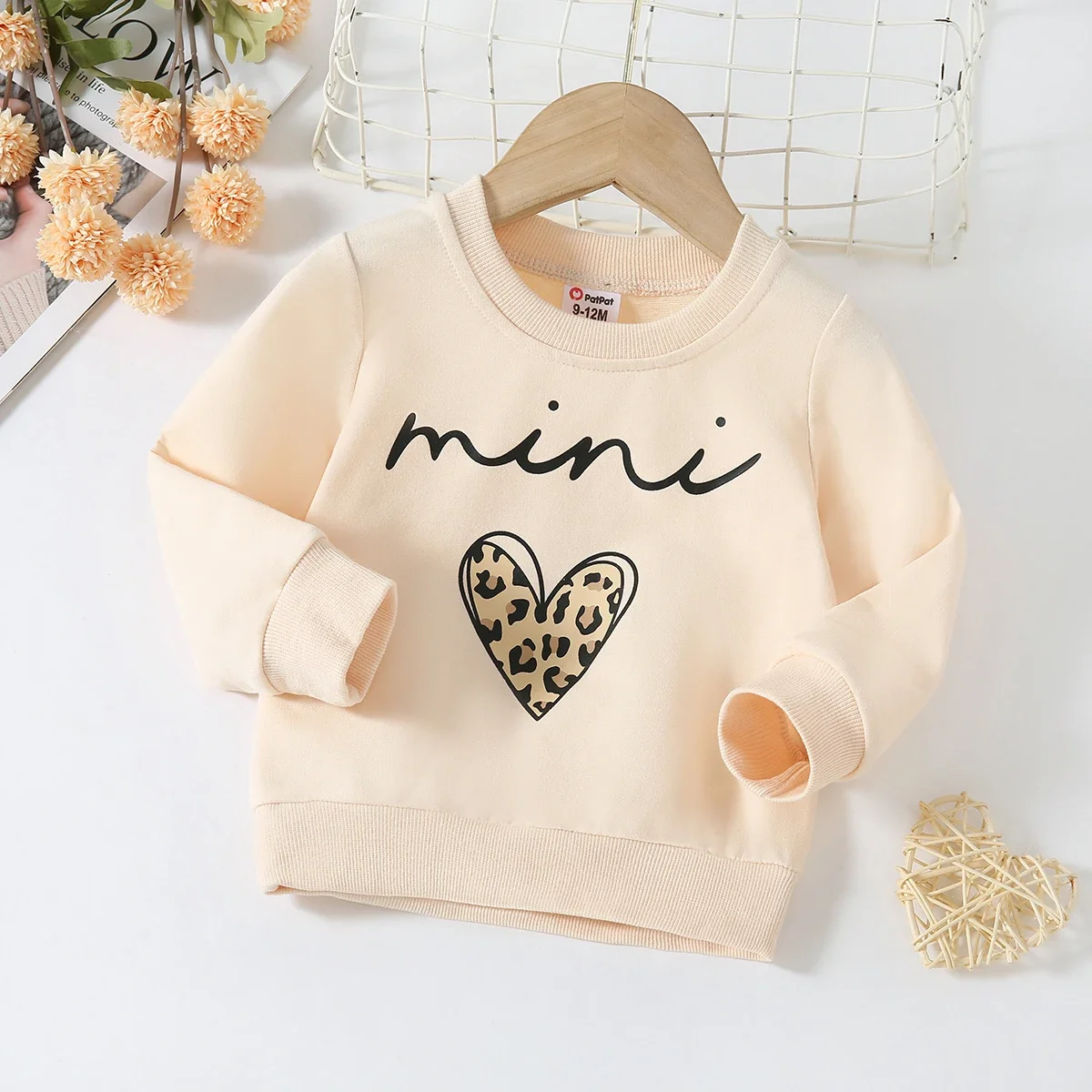 Girl sweatshirt Kids sweatshirt Baby girl clothes PatPat Baby Boy/Girl Letters & Heart Print Long-sleeve Sweatshirt Soft Comfortable Outings Daily Wear Basic Style