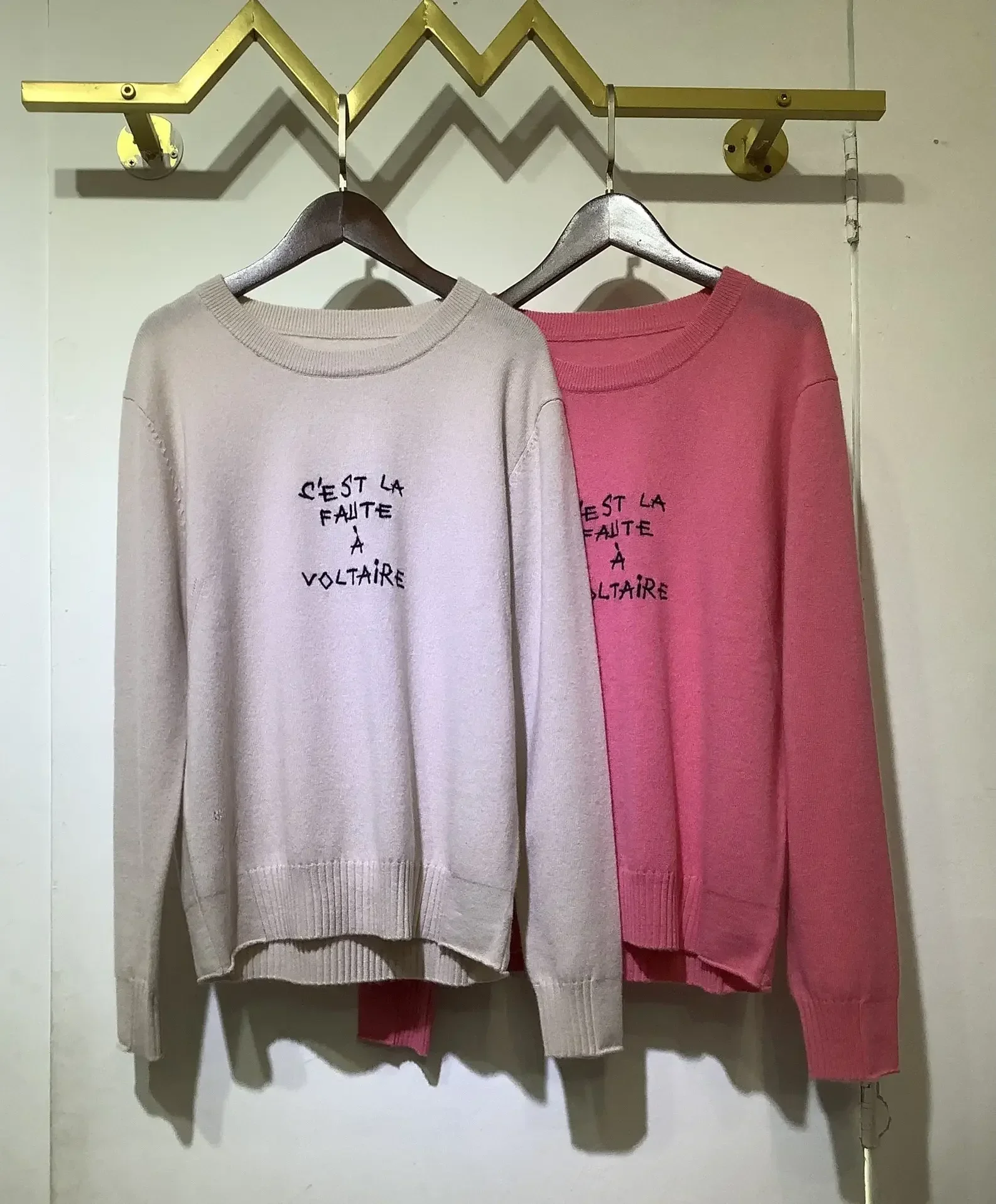 

2023 Early Autumn New Embroidered Long Sleeve Age-reducing Commuter Cashmere Warm Comfortable Pullover Sweater