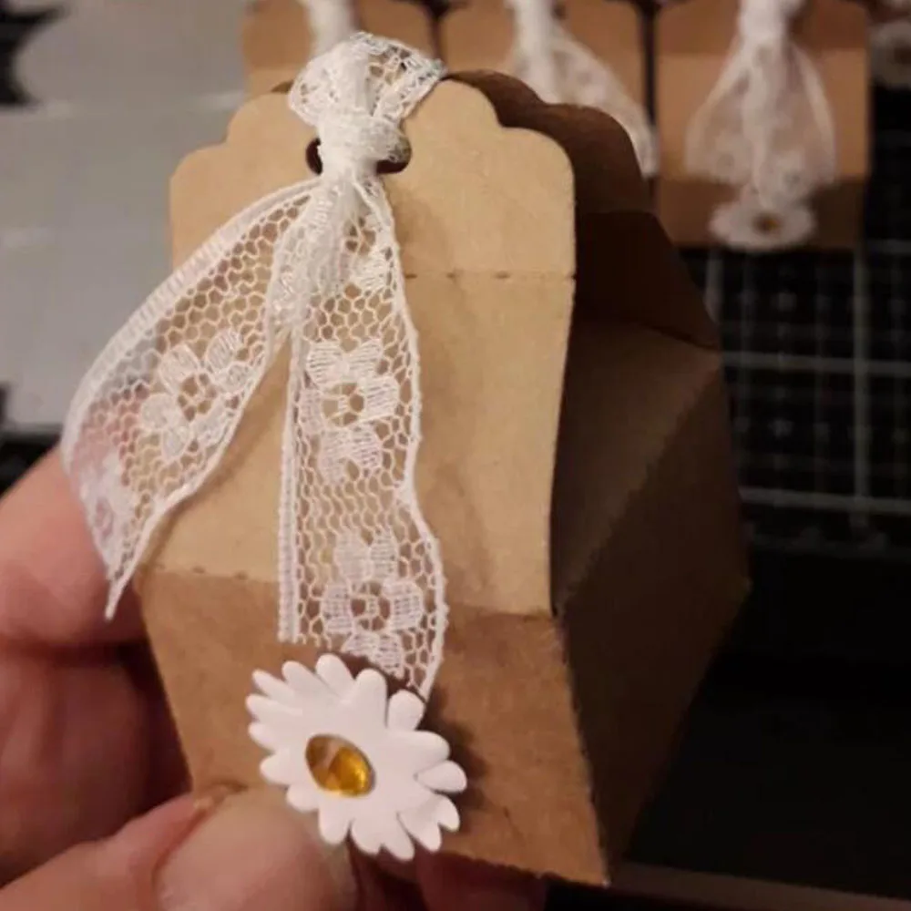 Slide image 03fe33edbcfc4bd9afcd9caeaa8b3d4e