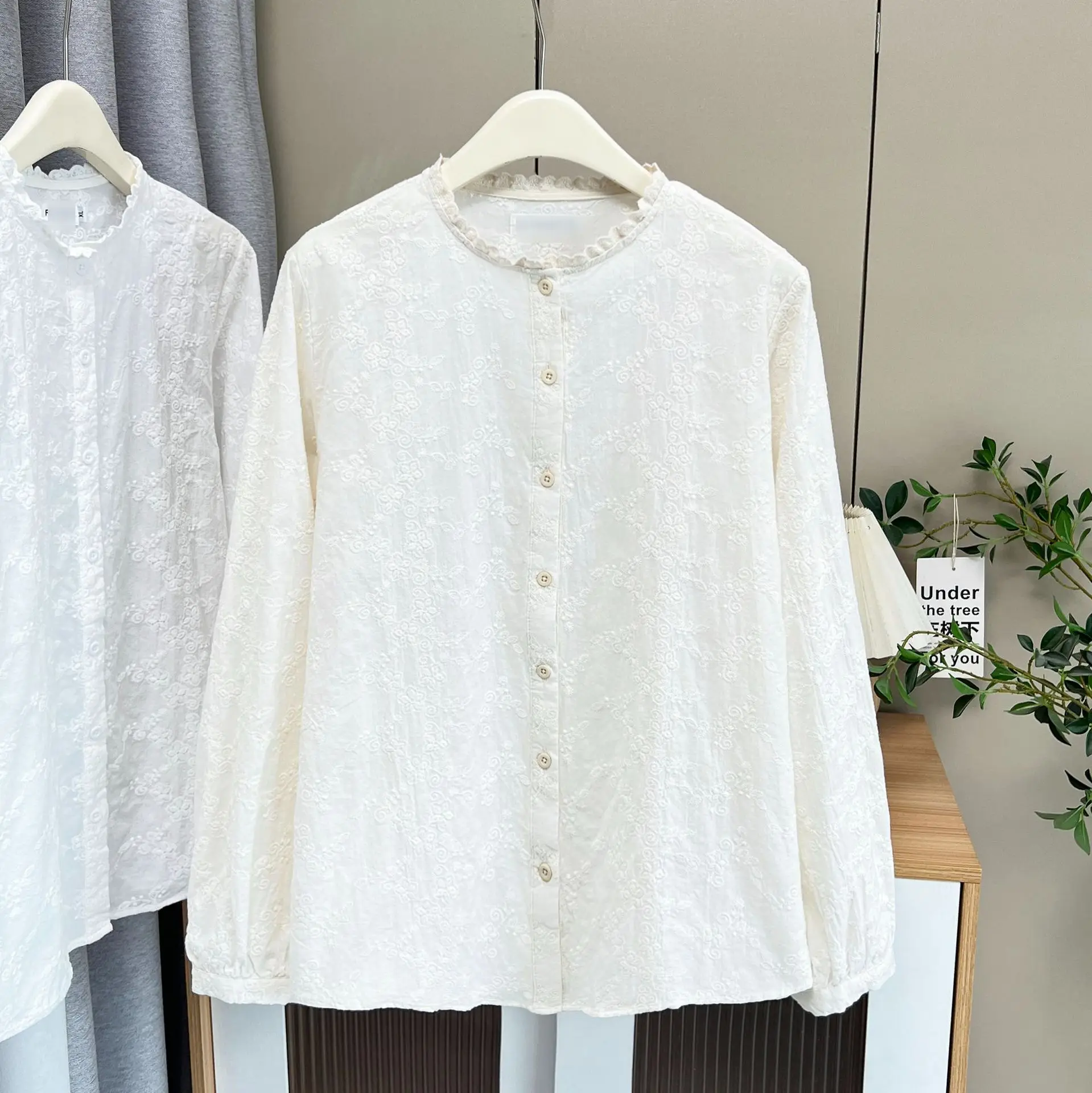 Plus Size Women's Blouses 2025 Autumn New Artistic Style Ruffled Collar Cotton Embroidery Jacquard Long Sleeved Shirt 9090