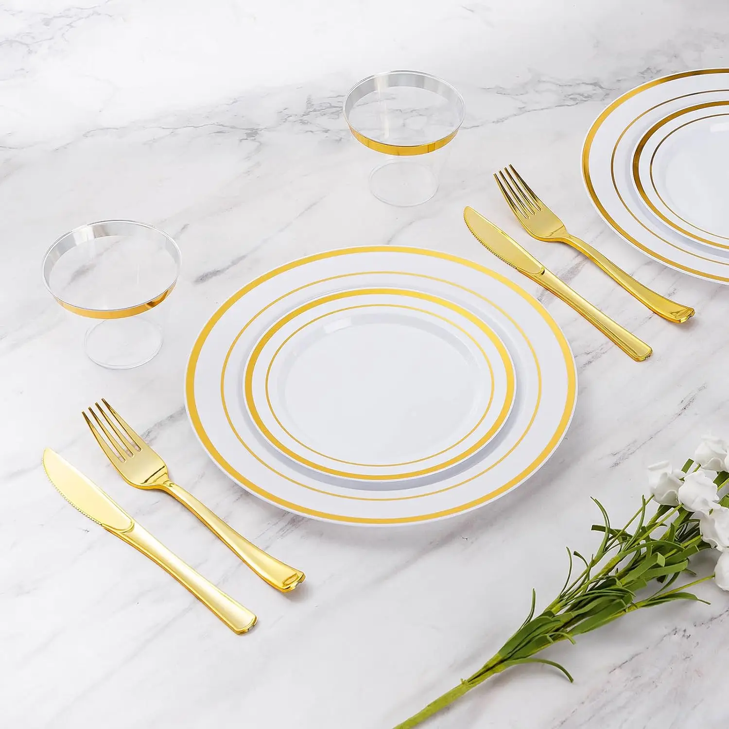 Goodluck 600 Pieces Gold Disposable Plates for 100 Guests, Plastic Plates for Party, Dinnerware Set of 100 Dinner Plates,