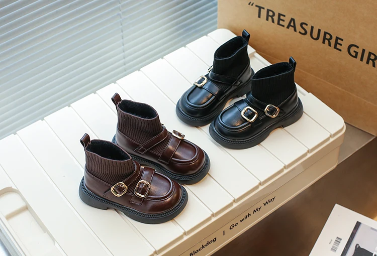 2024 Autunno Inverno Nuovo Bambini Corto Ragazze Moda Casual Soc Stivali Principessa Bambini Tendenza Scarpe in Pelle Nero Versatile_voghion.com