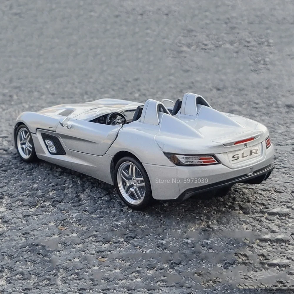 

Модель автомобиля Мерцающая статическая Benz SLR в масштабе 1/24 с подсветкой из сплава, коллекционные декоративные автомобили, игрушки для мальчиков на день рождения