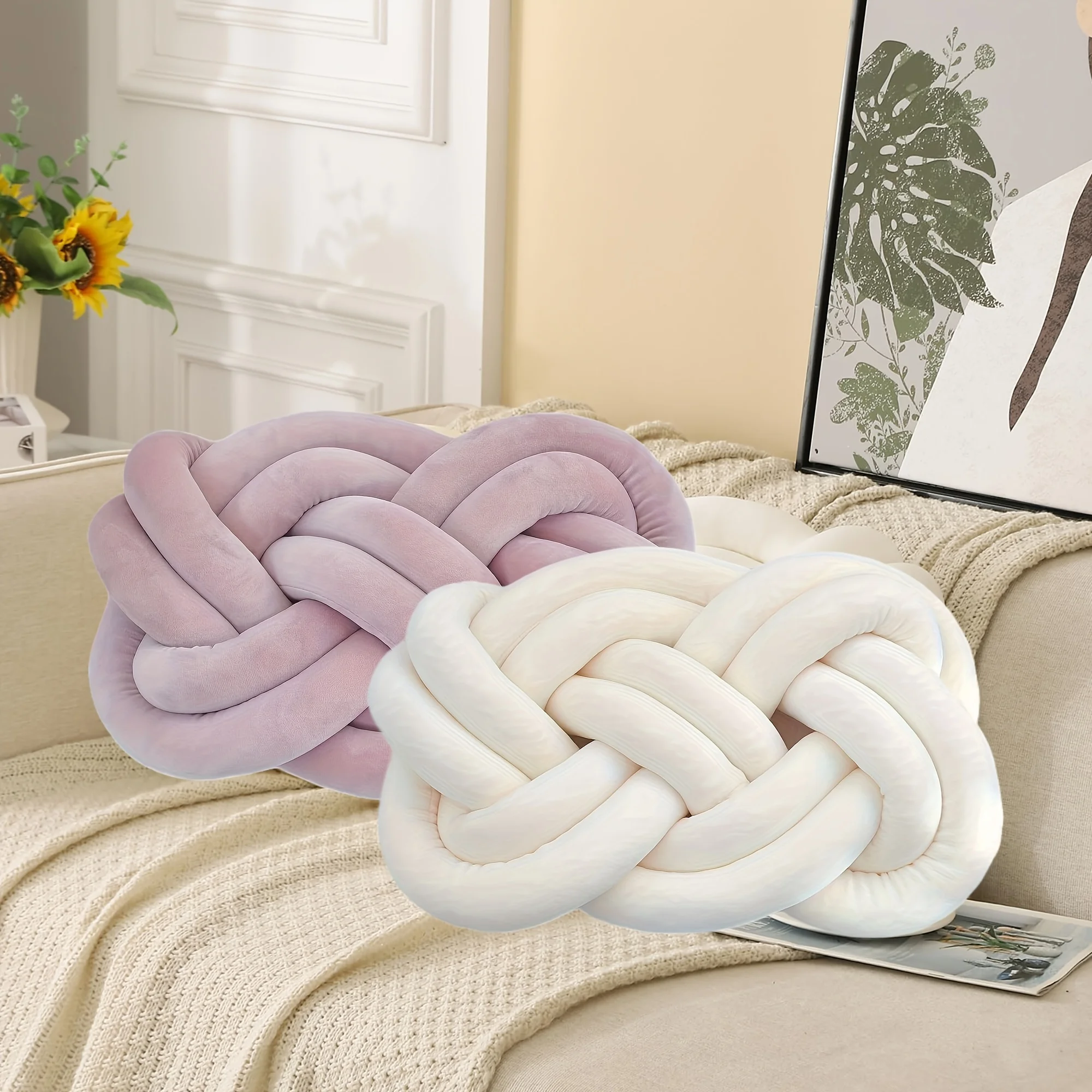 Knotted design pillow 4