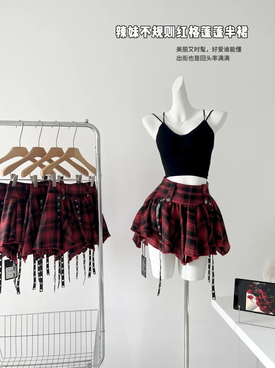 

Women's Red Plaid Gothic Skirt Vintage Korean A-Line Punk Skirt Harajuku Y2k 90s Aesthetic Mini Skirts Emo 2000s Clothes Summer