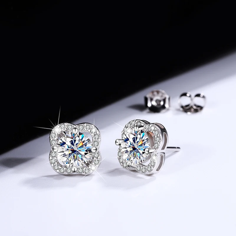 

High quality S925 sterling silver Mosonite earrings, original clover 1 carat diamond earrings, fashionable and versatile