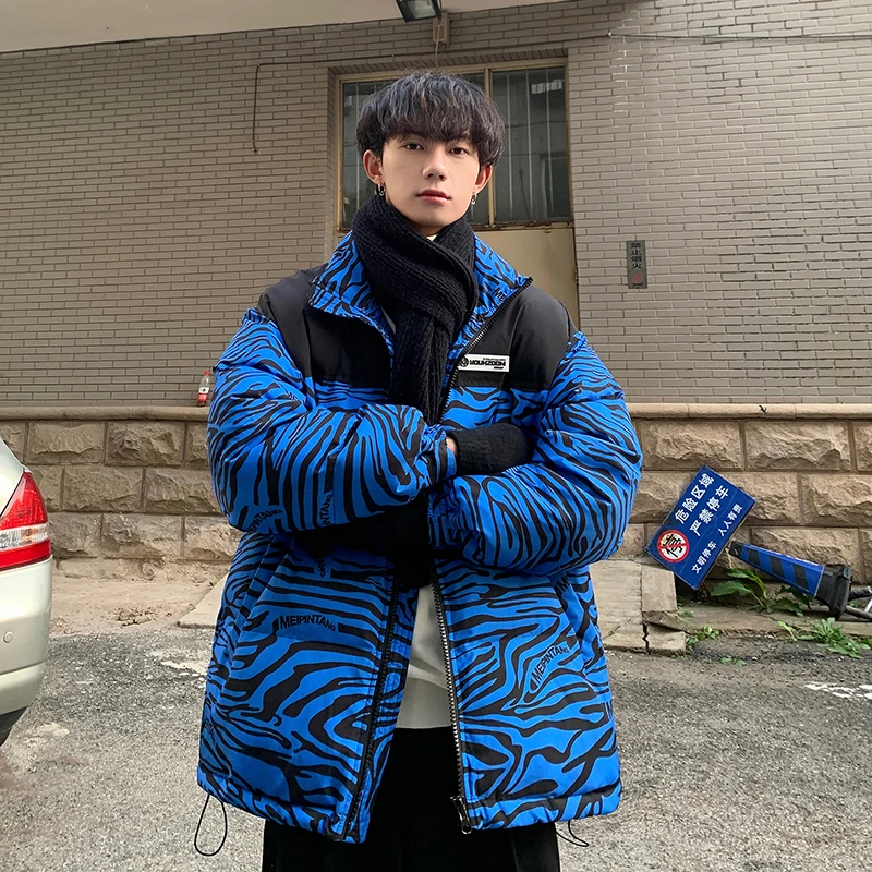 Рисунок 3 - Парка зимняя короткая с принтом граффити