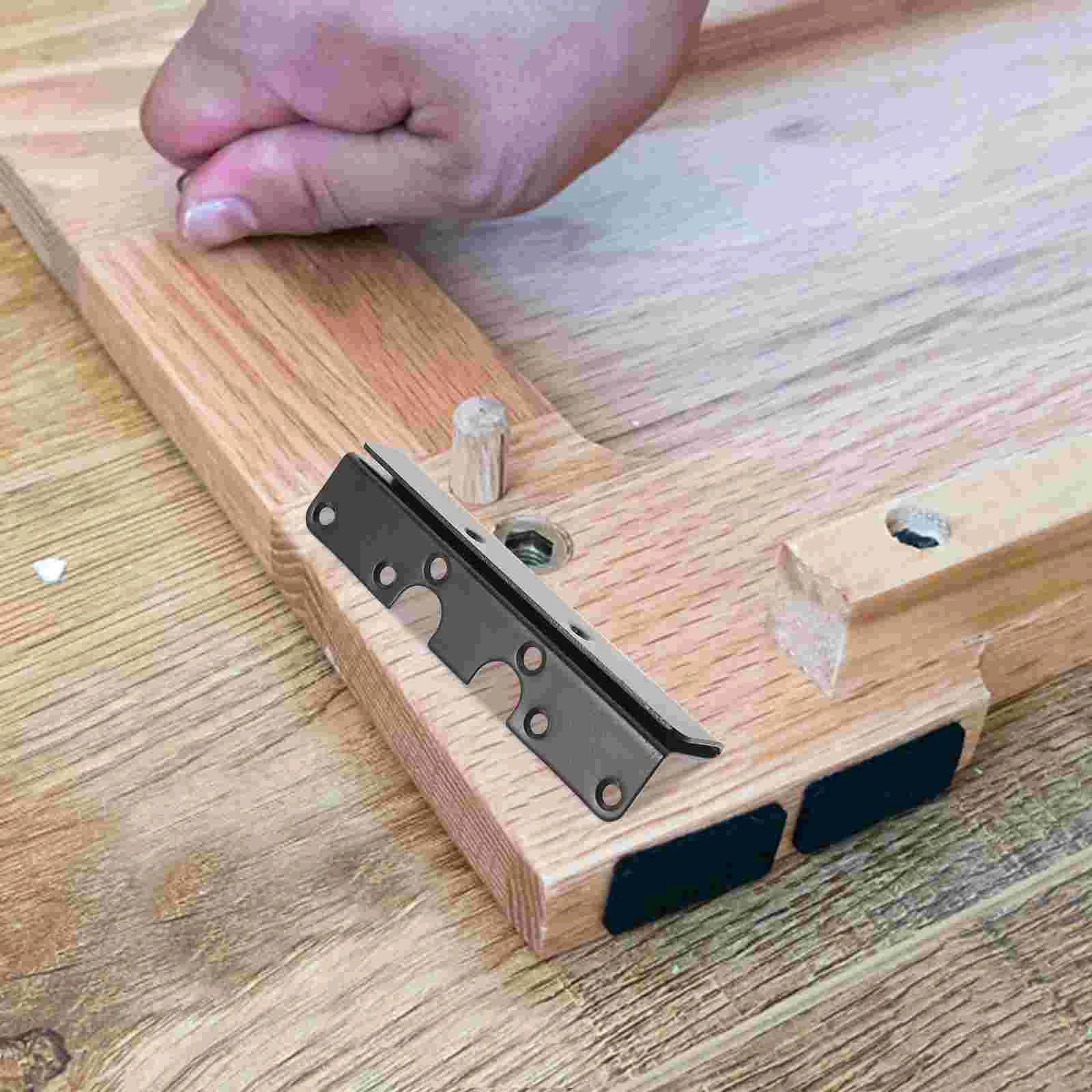 Рисунок 3 - Застежка-крепление для кровати