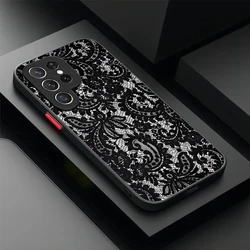 Elegant Vintage Lace Floral Phone Case Cover - S22 (1)