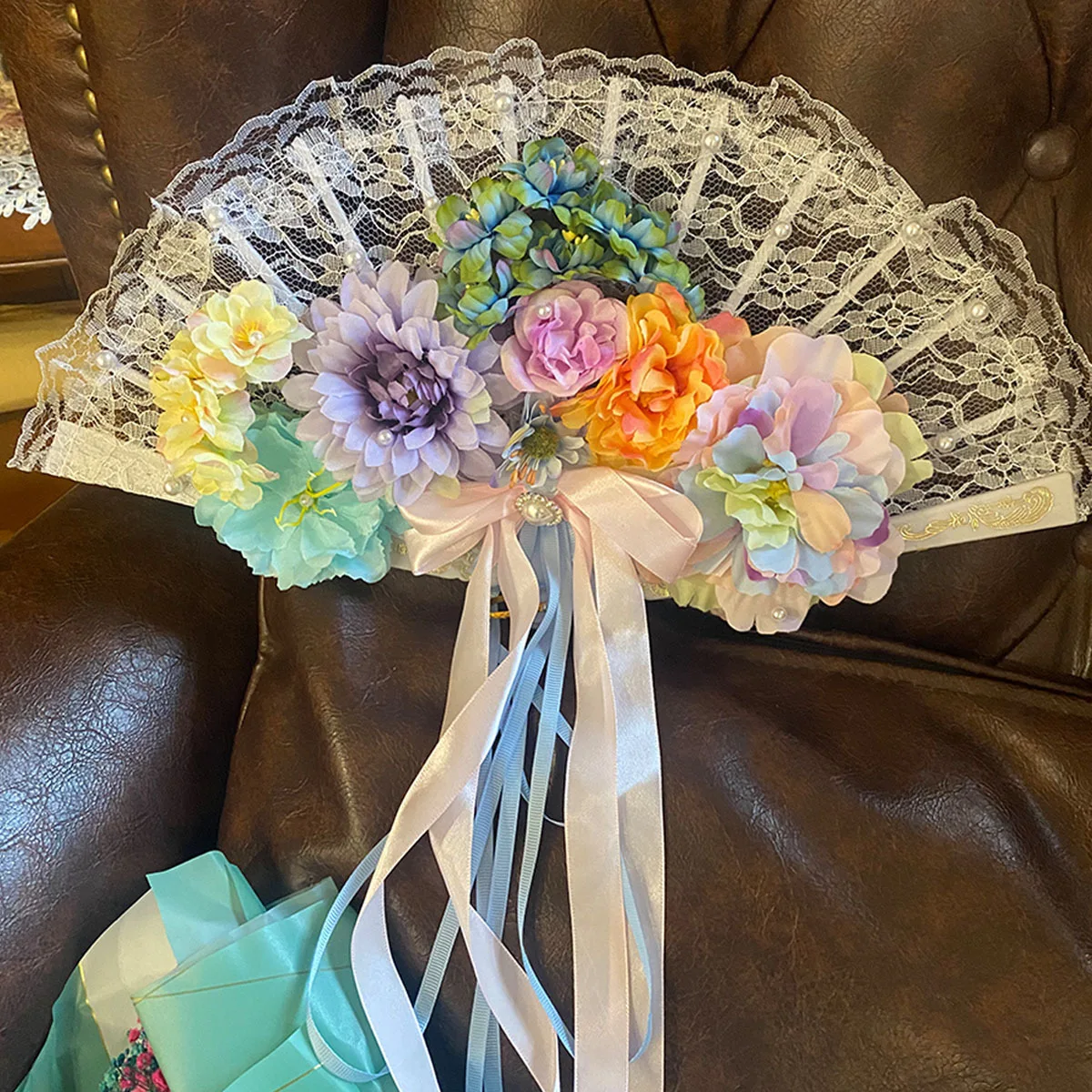 

GUXQD Medieval Marie Women Fan Court Vintage Flowers Beautiful Fans Lace Black White Fan Fashion European Fan