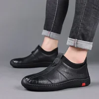 New Men's Casual Slip-On Leather Shoes Lightweight Soft Low Waterproof Hotel Work Shoes Easy to Wear Breathable Leather Shoes