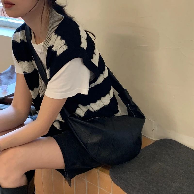 Fashion Black Dumpling Bag Bag Women's Crossbody Bag 2023  New Croissant Bag Vintage Premium Sense Waist Bag Casual Shoulder Bag