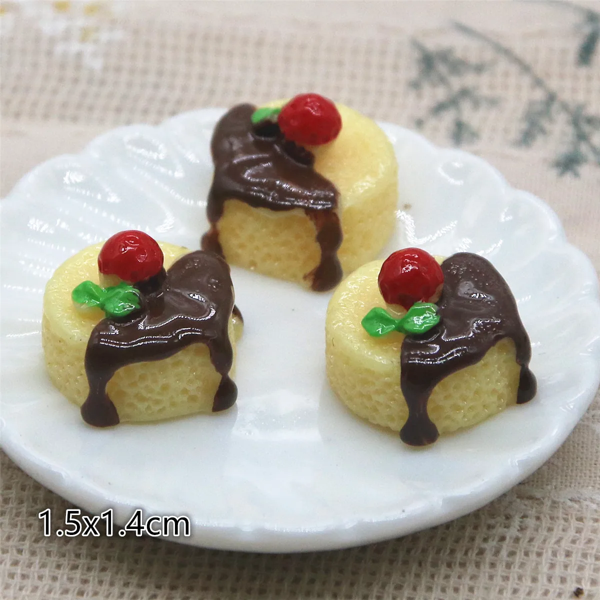 10pcs Resin 3D strawberry Chocolate cake Cabochon Miniature food Art Supply Decoration Charm Craft